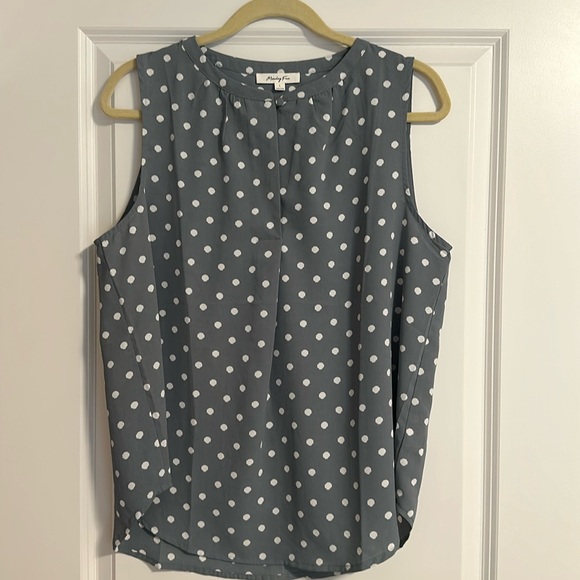 Monday Fun top - Picture 1 of 3